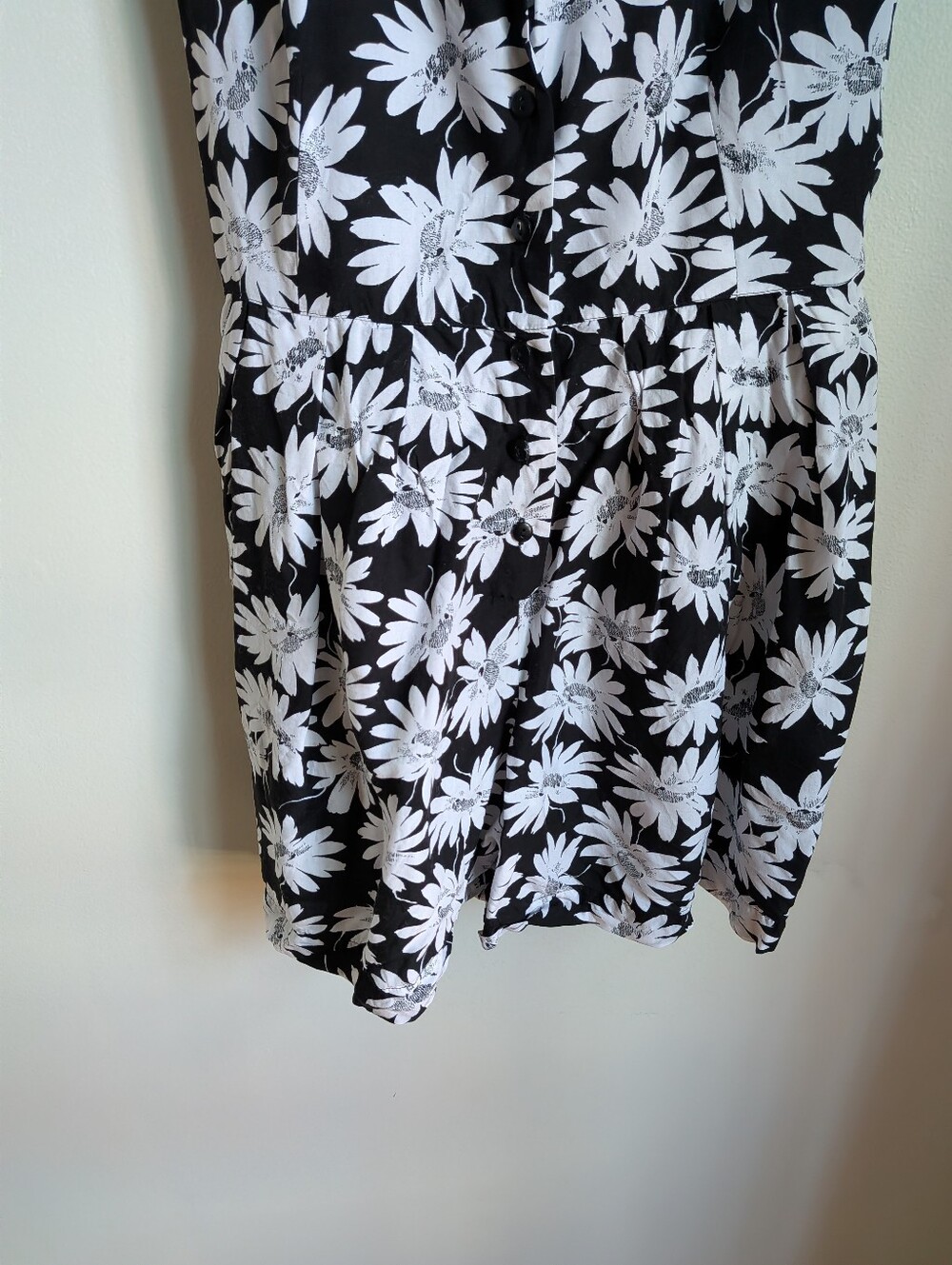 VINTAGE MEXX Y2K Black White Retro Bohemian Floral Daisy Romper Size Medium - Picture 4 of 12